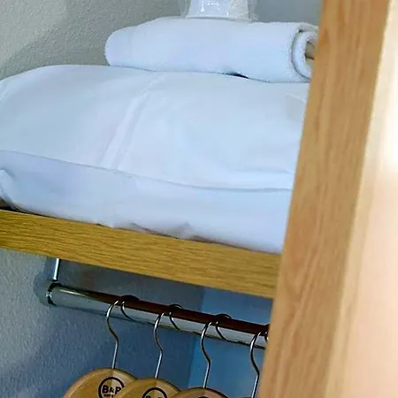 Combault Hotel 2*
