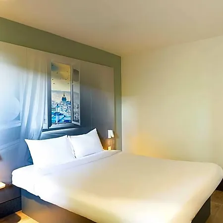 Combault Hotel
