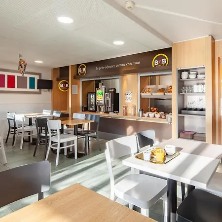 Combault Hotel 2*